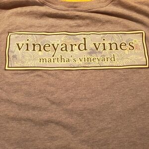 Vineyard Vines Men's XL T Shirt Blue Martha's Vineyard Pink Tropical 100% cotton